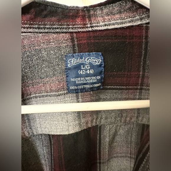 Women’s Flannel - Picture 2 of 3